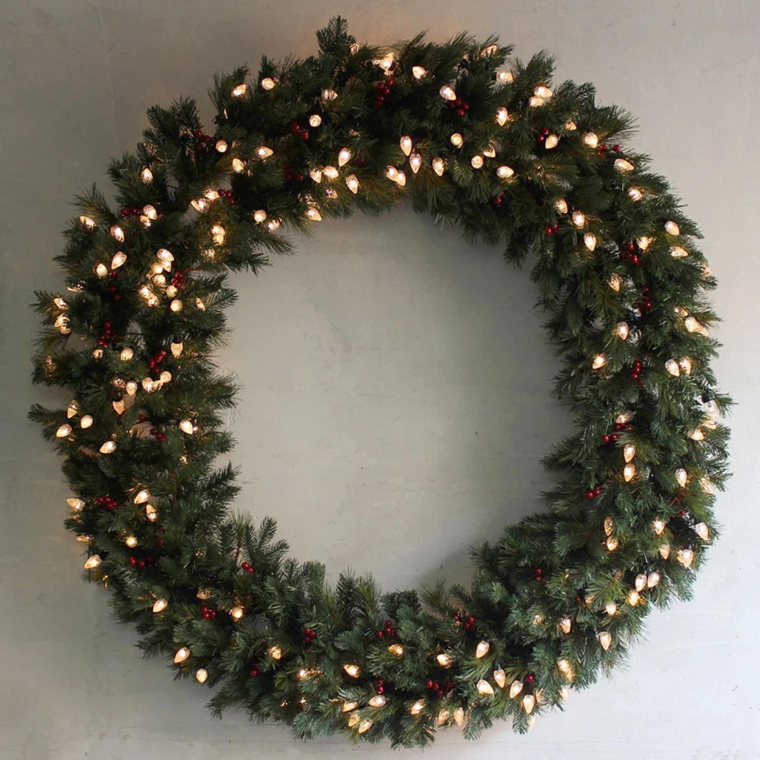 60"/40" Giant Pre-Lit LED Christmas Wreath Outdoor Decoration 4 60"/40" Giant Pre-Lit LED Christmas Wreath Outdoor Decoration - Image 2