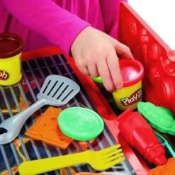 Play-Doh Kitchen Creations Big Grillin Playset 40 Piece BBQ Toy -Halloween Costumes Store GRAE8742 6398 EL00 6 opt