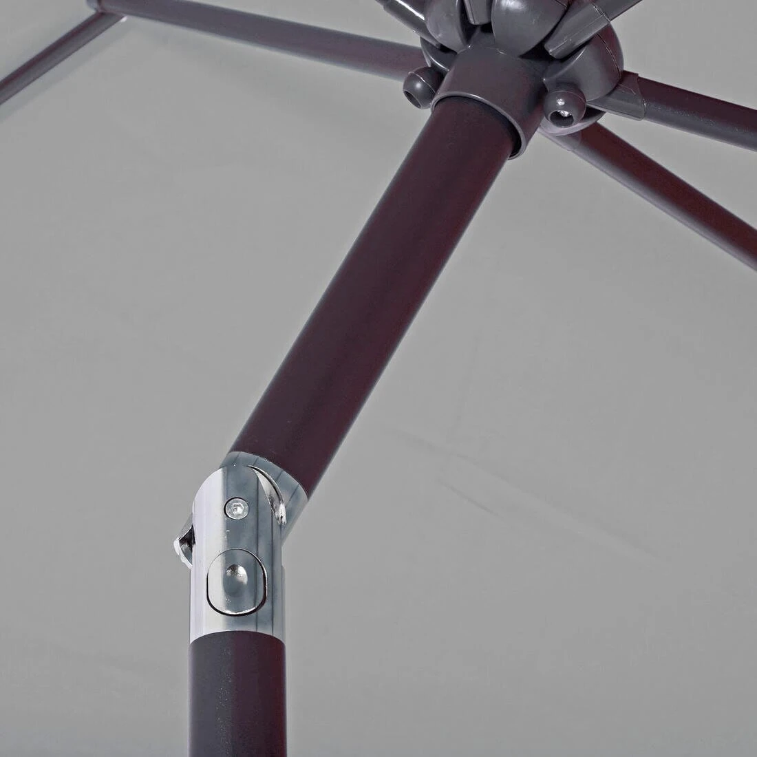 2.5m Round Parasol Crank Tilting Garden Patio Shade Umbrella 9 2.5m Round Parasol Crank Tilting Garden Patio Shade Umbrella - Image 7